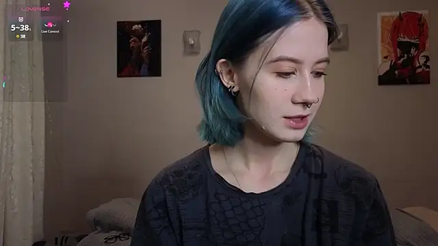 Snapshot of christy_memeow chatting on 8, 2, 2025 christy memeow online show from 8, 2, 2025