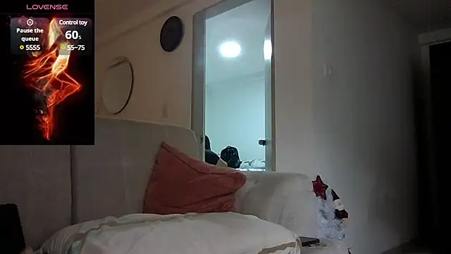 saramartinez1000 online show from 6, 12, 2024