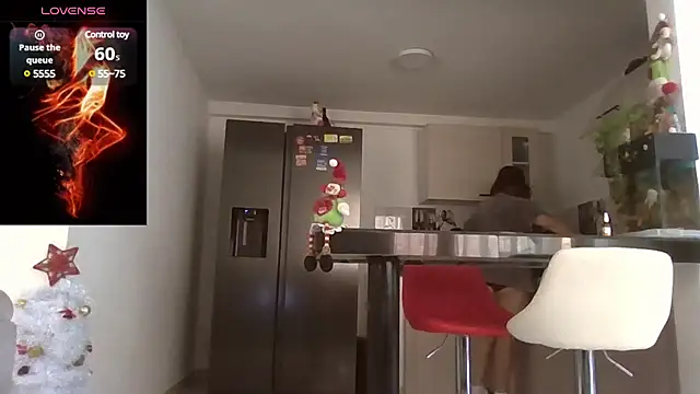 saramartinez1000 online show from 27, 12, 2024