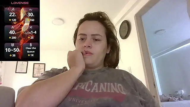 saramartinez1000 online show from 17, 3, 2025