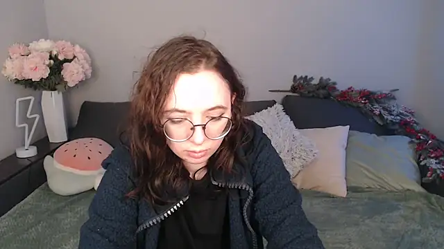 Mini Diva online show from 12, 1, 2025