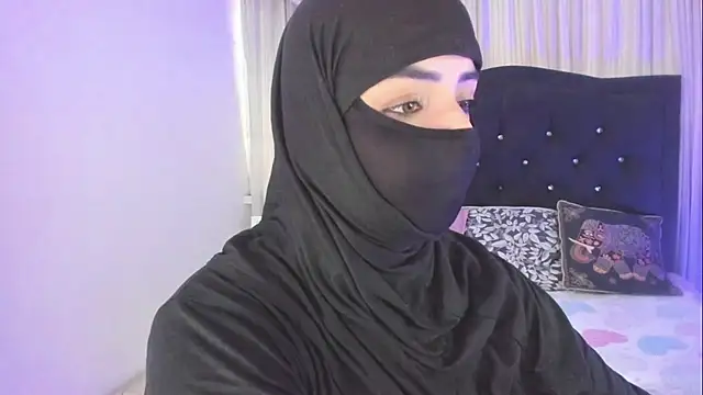 Snapshot of Uzra_hayed chatting on 5, 2, 2026 Uzra hayed online show from 5, 2, 2026