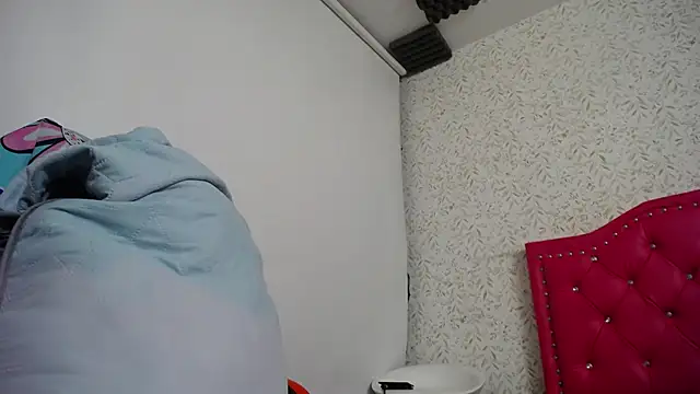 Snapshot of luly_pink chatting on 13, 5, 2026 luly pink online show from 13, 5, 2026
