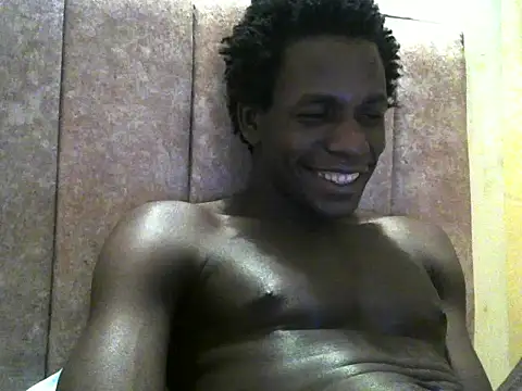 Snapshot of Bigras0011 chatting on 21, 6, 2026 Bigras0011 online show from 21, 6, 2026