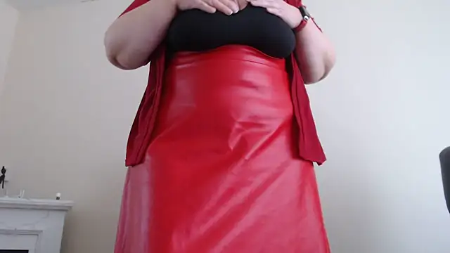 MilfGina online show from 5, 2, 2025