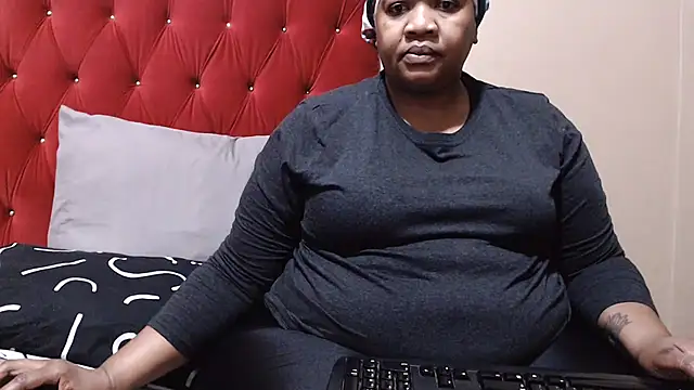 MIGHTYASSS online show from 2, 6, 2026