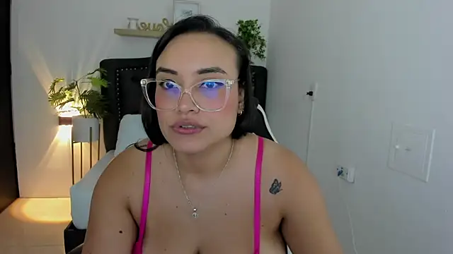Snapshot of zoe_danae_ chatting on 4, 3, 2025 zoe danae online show from 4, 3, 2025