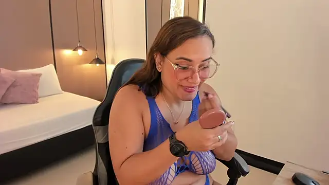 zoe danae  online show from 9, 2, 2026