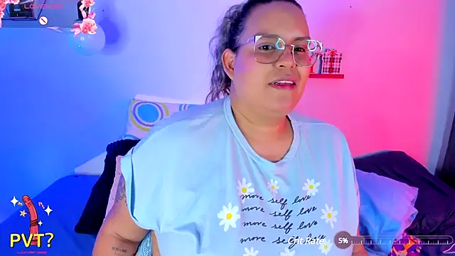 monicabbw  online show from 25, 1, 2025