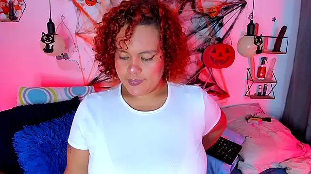 monicabbw  online show from 17, 10, 2025