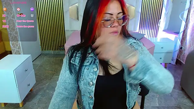 martinna tay online show from 10, 11, 2025