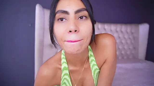 nichole bree  online show from 14, 10, 2025