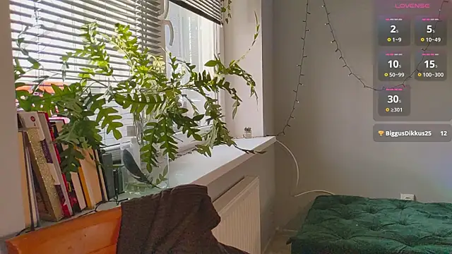 Snapshot of monlight__dana chatting on 13, 1, 2025 monlight  dana online show from 13, 1, 2025