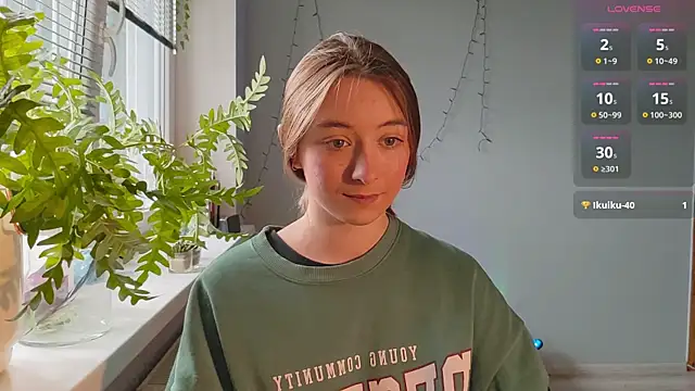 Snapshot of monlight__dana chatting on 1, 2, 2025 monlight  dana online show from 1, 2, 2025