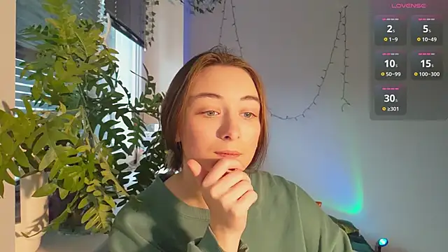 Snapshot of monlight__dana chatting on 3, 2, 2025 monlight  dana online show from 3, 2, 2025