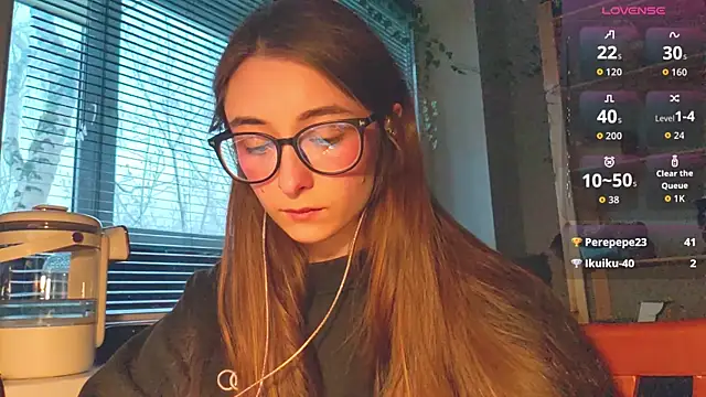 monlight  dana online show from 5, 4, 2026