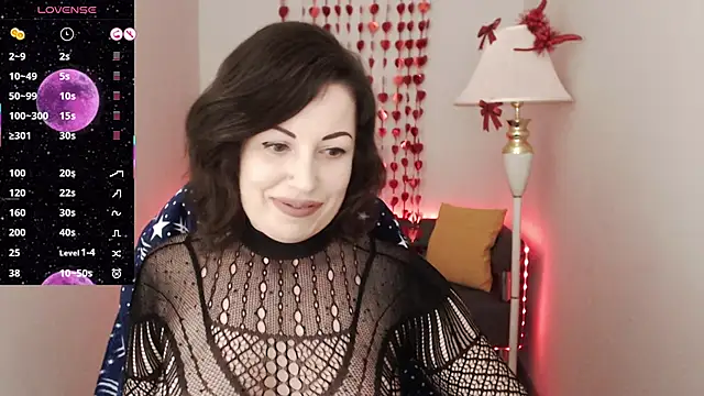 Snapshot of Emily_Midlton chatting on 4, 3, 2025 Emily Midlton online show from 4, 3, 2025