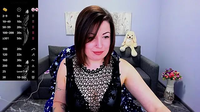 Snapshot of Emily_Midlton chatting on 11, 10, 2025 Emily Midlton online show from 11, 10, 2025