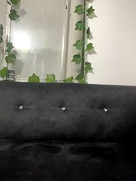 Berry Bans online show from 12, 10, 2025