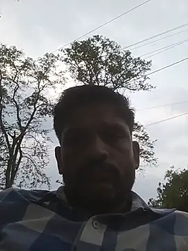 Snapshot of Desi_Couple32 chatting on 8, 6, 2026 Desi Couple32 online show from 8, 6, 2026
