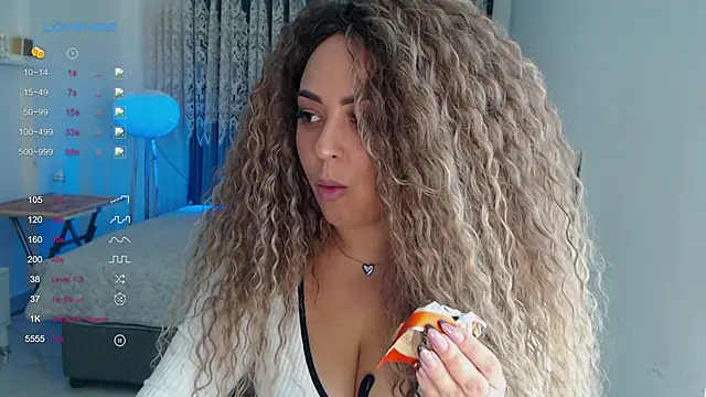  Just a queen 3 online show from 2, 12, 2025