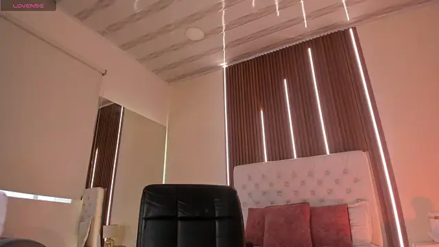 Snapshot of sweetty_paulina chatting on 6, 6, 2026 sweetty paulina online show from 6, 6, 2026