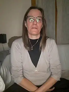 Snapshot of SpiceLea chatting on 19, 12, 2024 SpiceLea online show from 19, 12, 2024