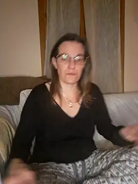 Snapshot of SpiceLea chatting on 8, 1, 2025 SpiceLea online show from 8, 1, 2025