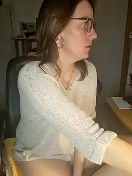 Snapshot of SpiceLea chatting on 29, 1, 2025 SpiceLea online show from 29, 1, 2025