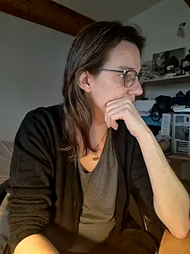 Snapshot of SpiceLea chatting on 21, 2, 2025 SpiceLea online show from 21, 2, 2025