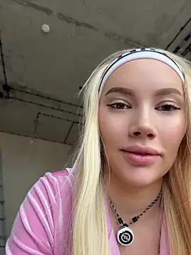 Snapshot of Bestie_Online chatting on 15, 6, 2026 Bestie Online online show from 15, 6, 2026