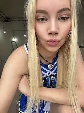 Snapshot of Bestie_Online chatting on 16, 6, 2026 Bestie Online online show from 16, 6, 2026