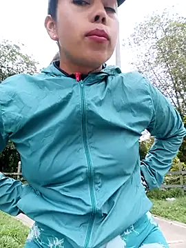  andrea30 online show from 6, 4, 2026