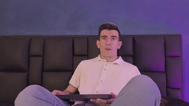 MikaelSlow online show from 25, 3, 2026