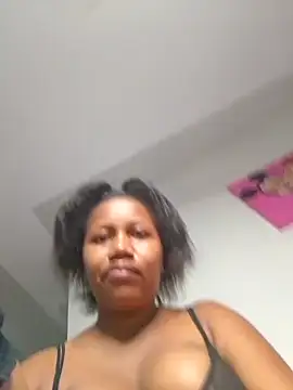 Snapshot of SquirtQueen222 chatting on 16, 1, 2025 SquirtQueen222 online show from 16, 1, 2025