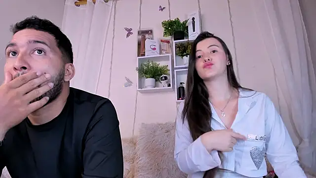 Snapshot of Idara_and_Edahi01 chatting on 21, 3, 2025 Idara and Edahi01 online show from 21, 3, 2025