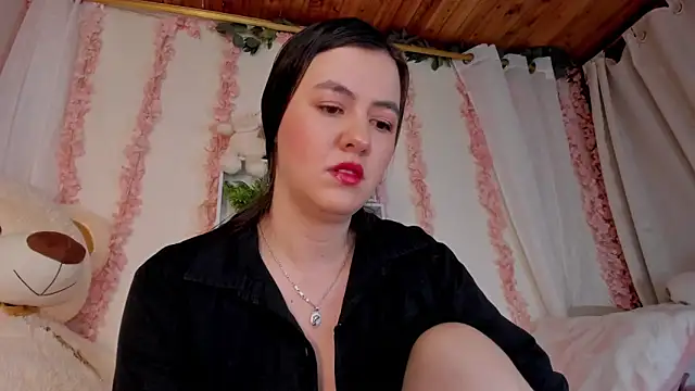 Snapshot of Idara_and_Edahi01 chatting on 27, 9, 2025 Idara and Edahi01 online show from 27, 9, 2025