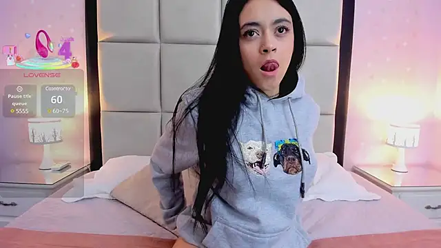 HannaClarrk  online show from 5, 3, 2025