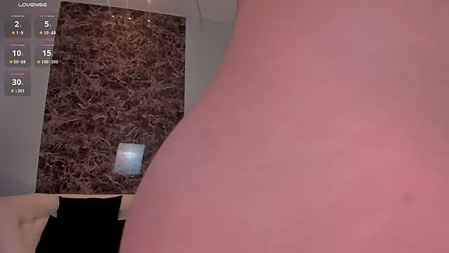 CarolineGraceX online show from 11, 1, 2025