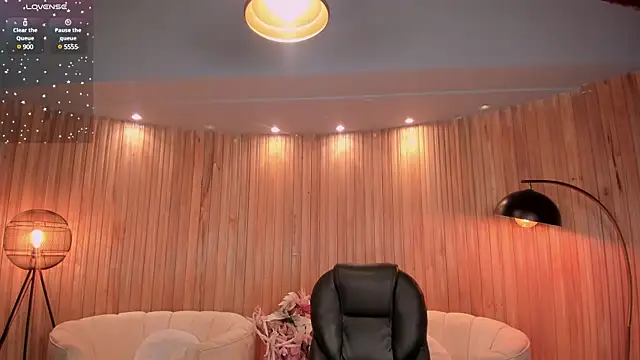 CarolineGraceX online show from 13, 3, 2025