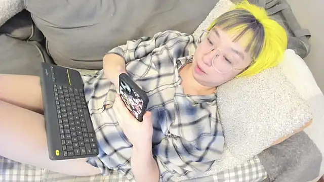 luxgray online show from 22, 2, 2026