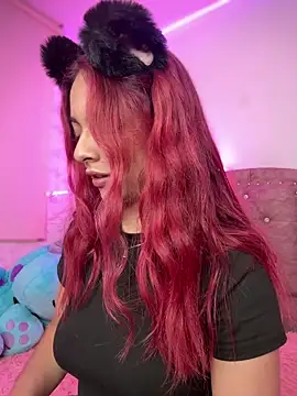 Snapshot of YovngBaby chatting on 24, 10, 2025 YovngBaby online show from 24, 10, 2025