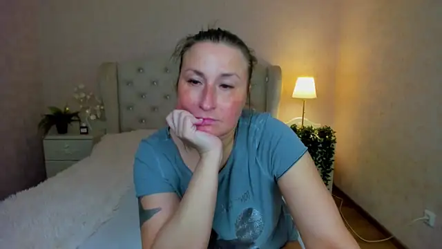 HotLiss online show from 4, 4, 2026