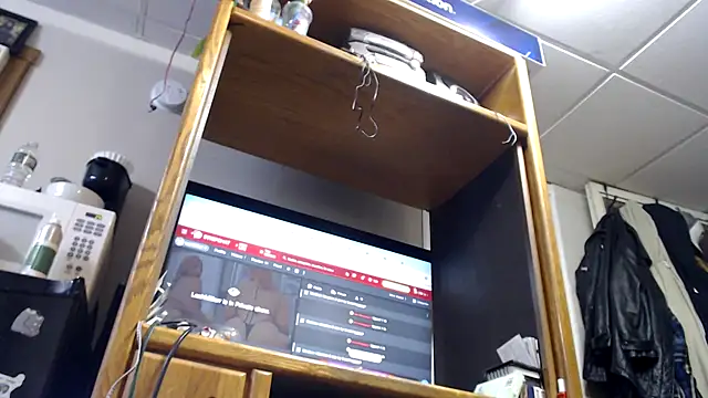 Snapshot of tongueispowerr6d9 chatting on 2, 1, 2025 tongueispowerr6d9 online show from 2, 1, 2025