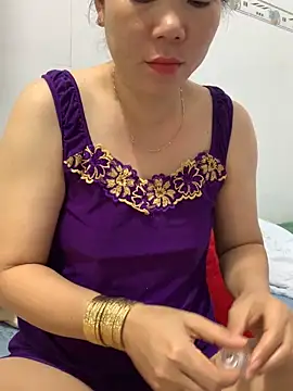 Baby-bigtits online show from 6, 3, 2025