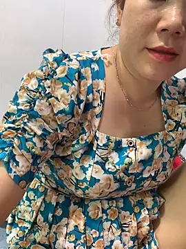 Baby-bigtits online show from 23, 3, 2025