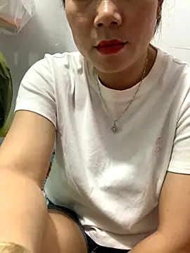 Baby-bigtits online show from 22, 9, 2025