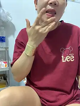 Baby-bigtits online show from 13, 10, 2025