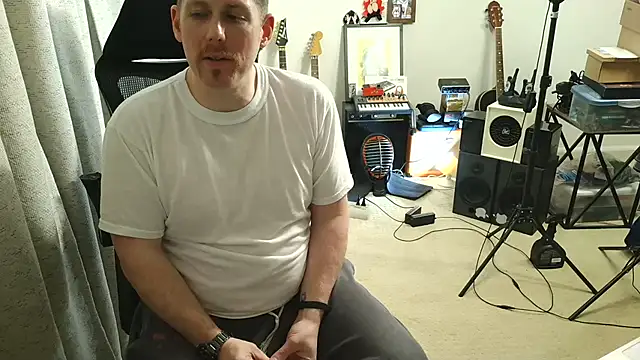 Snapshot of Rock_Pierce chatting on 3, 11, 2025 Rock Pierce online show from 3, 11, 2025