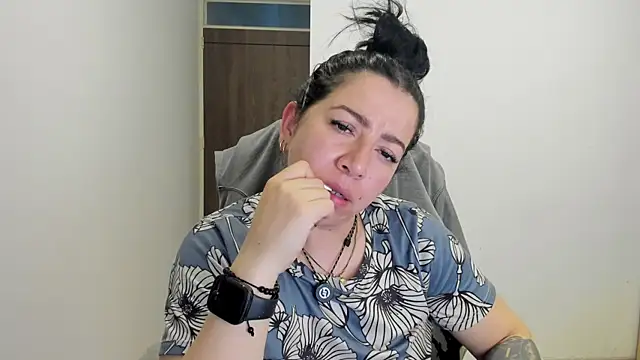 Snapshot of Im_coco chatting on 9, 5, 2026 Im coco online show from 9, 5, 2026